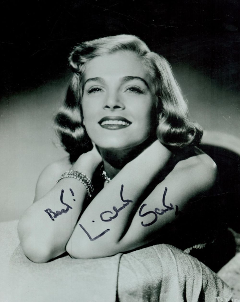 Lot 284: Lizabeth Scott signed 10x8 inch black and white...