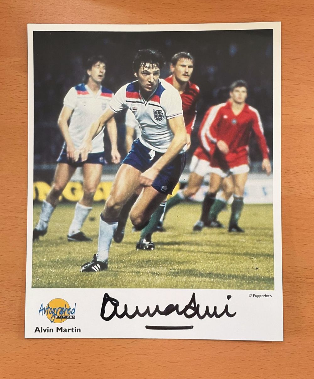 Lot 526: Football. Alvin Martin Signed 10x8 colour Autographed Editions...