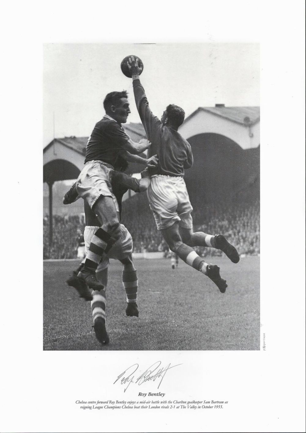 Lot 541: Roy Bentley signed 16x12 black and white print....