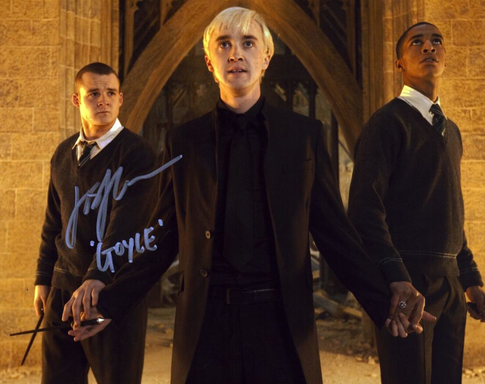 Lot 697: Josh Hendman signed Harry Pottet 10x8 inch colour...