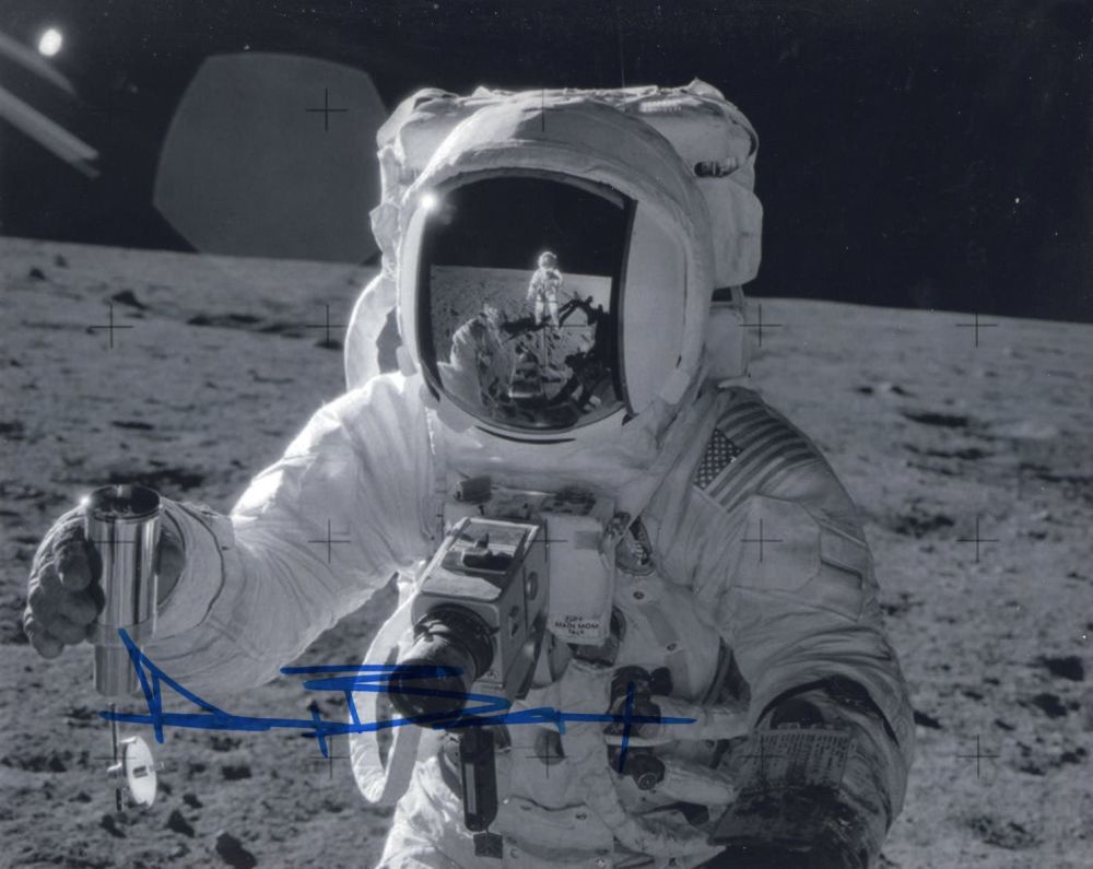 Lot 518: NASA Apollo 12 astronaut and 4th man to...