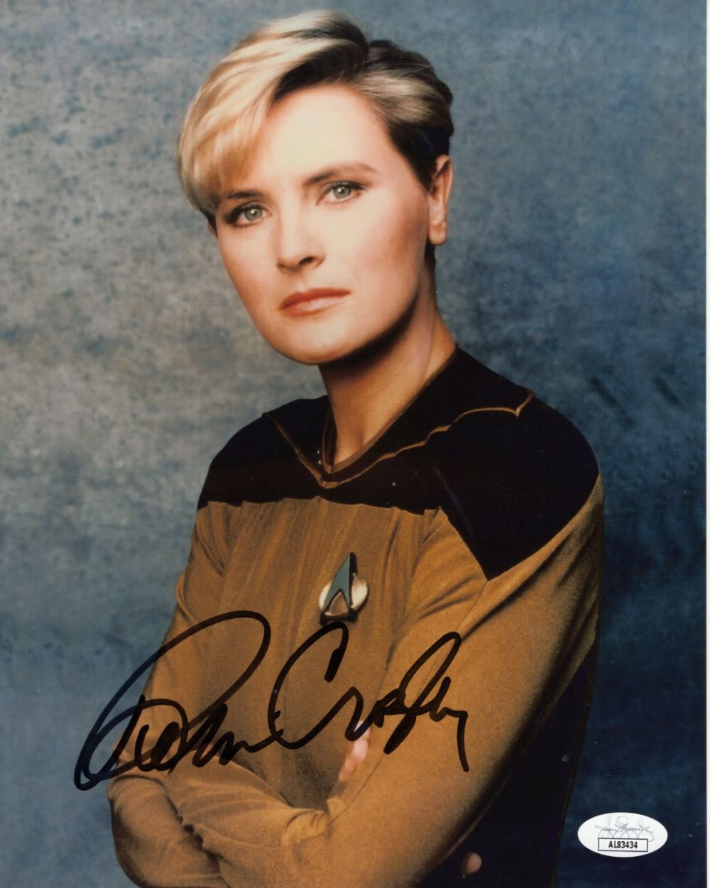 Lot 655: Star Trek The Next Generation 8x10 photo signed...