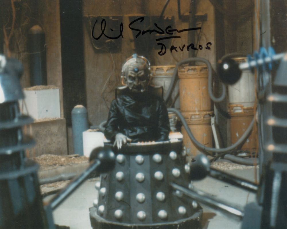 Lot 674: Doctor Who 8x10 inch photo signed by David...