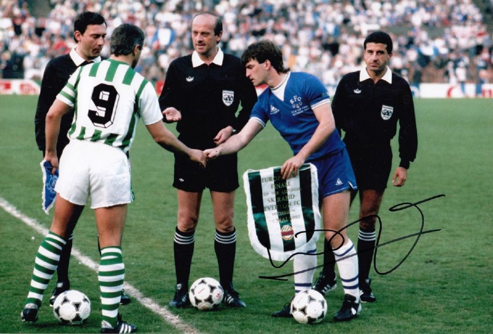 Lot 302: Autographed KEVIN RATCLIFFE 12 x 8 Photo :...