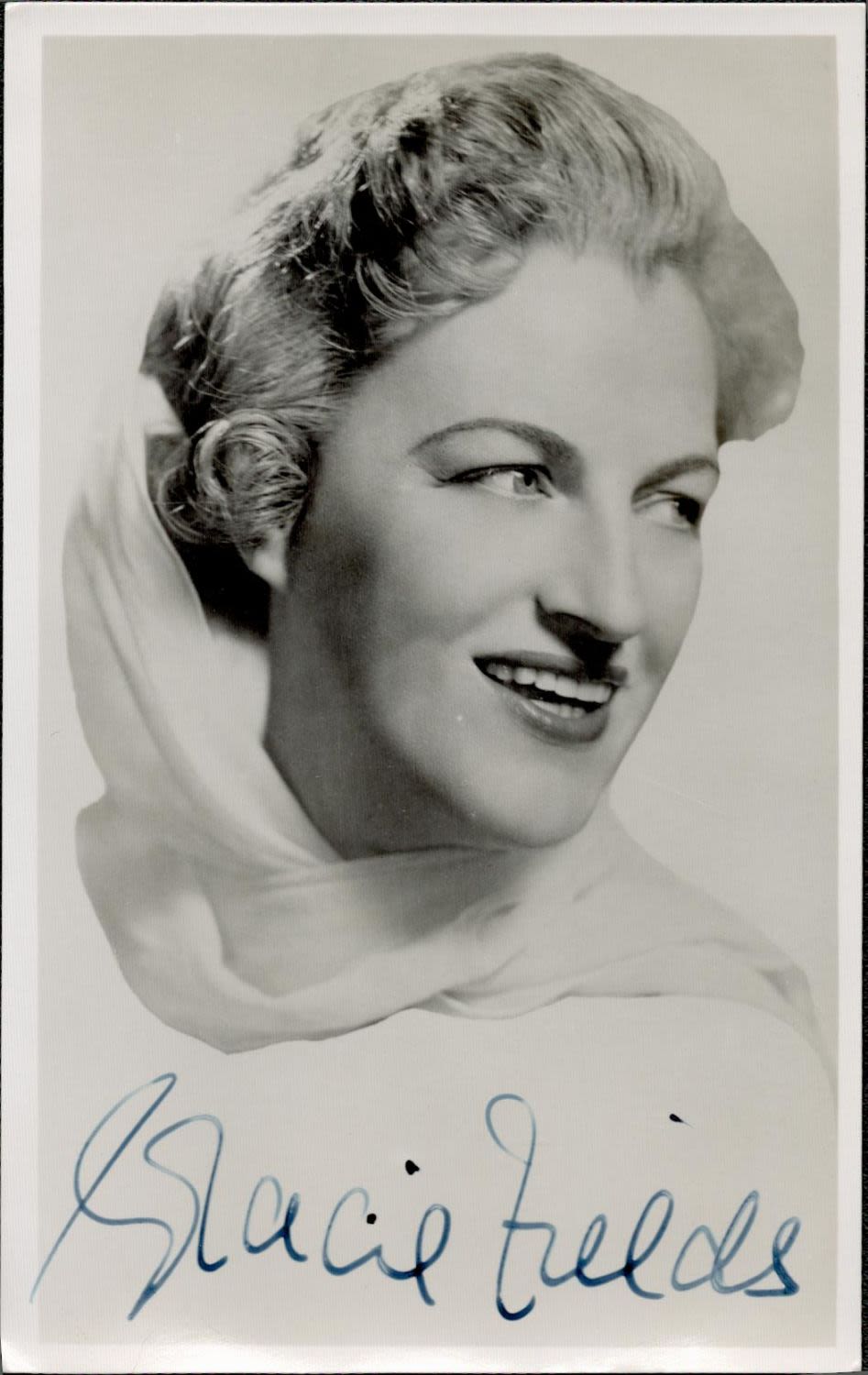 Lot 62: Gracie Fields signed 6x4inch black and white photo....