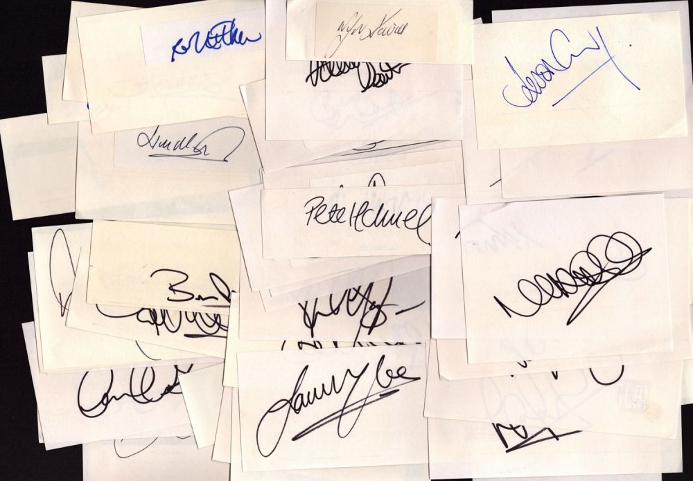 Lot 152: Sport Collection - Approx 50 signed cards of...