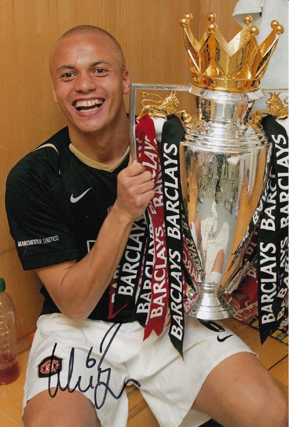 Lot 231: Football Autographed WES BROWN 12 x 8 Photo...