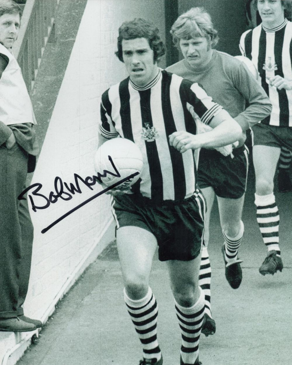 Lot 285: BOB MONCUR signed Newcastle United 8x10 Photo. Good...