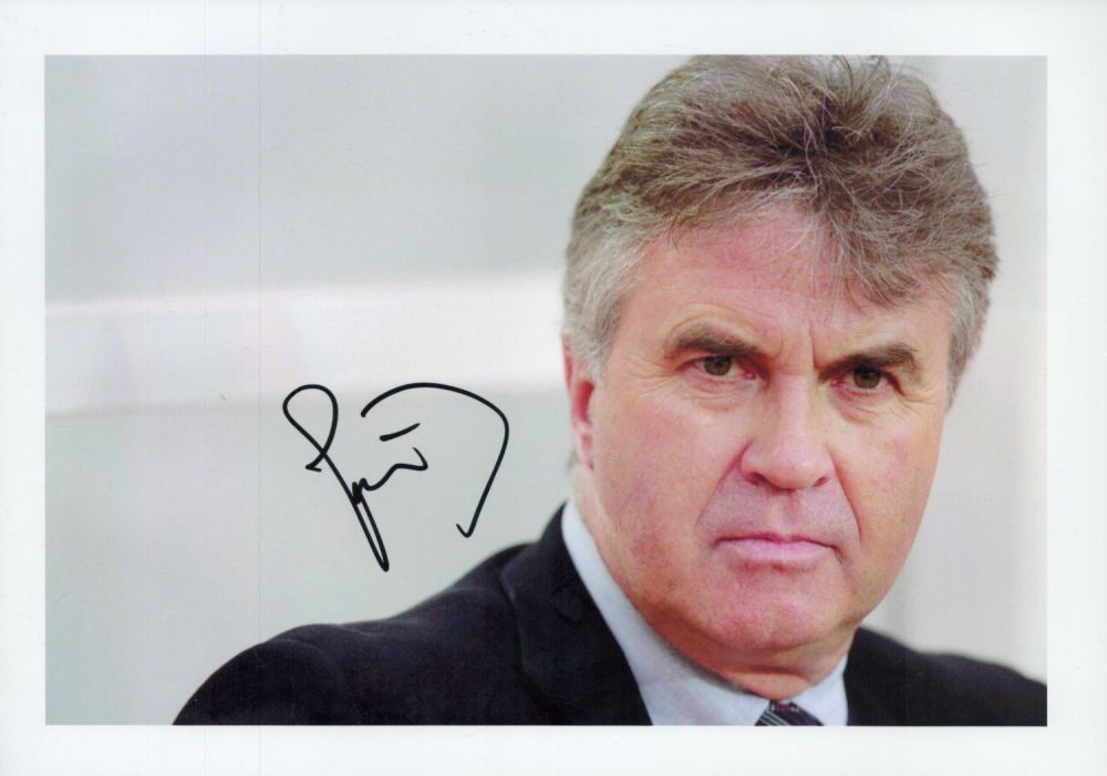 Lot 288: GUS HIDDINK Dutch Manager signed 8x12 Photo. Good...