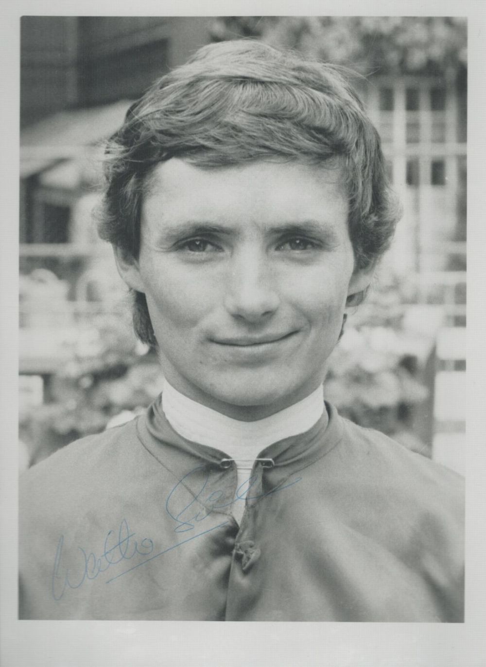 Lot 297: WALTER SWINBURN signed Horse Racing Jockey Press Photo