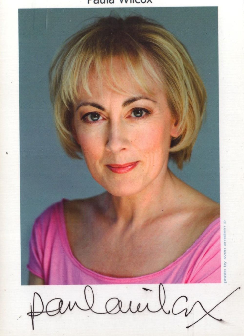 Lot 303: Paula Wilcox signed 6x4inch colour photo. Good Condition....
