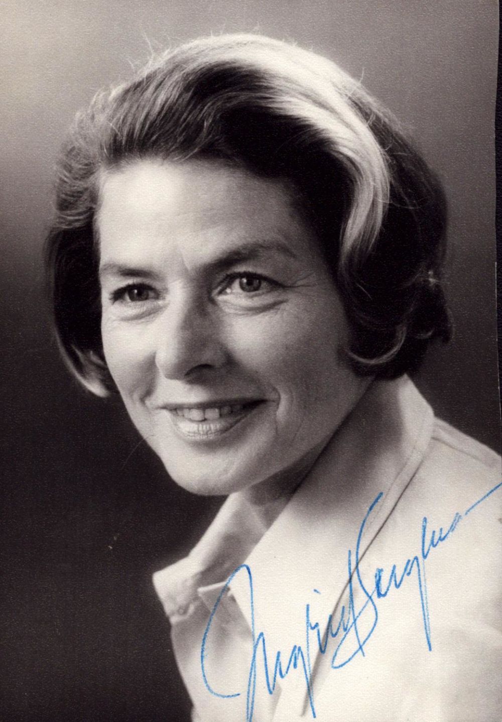 Lot 343: Ingrid Bergman signed 5x3.5 inch black and white...