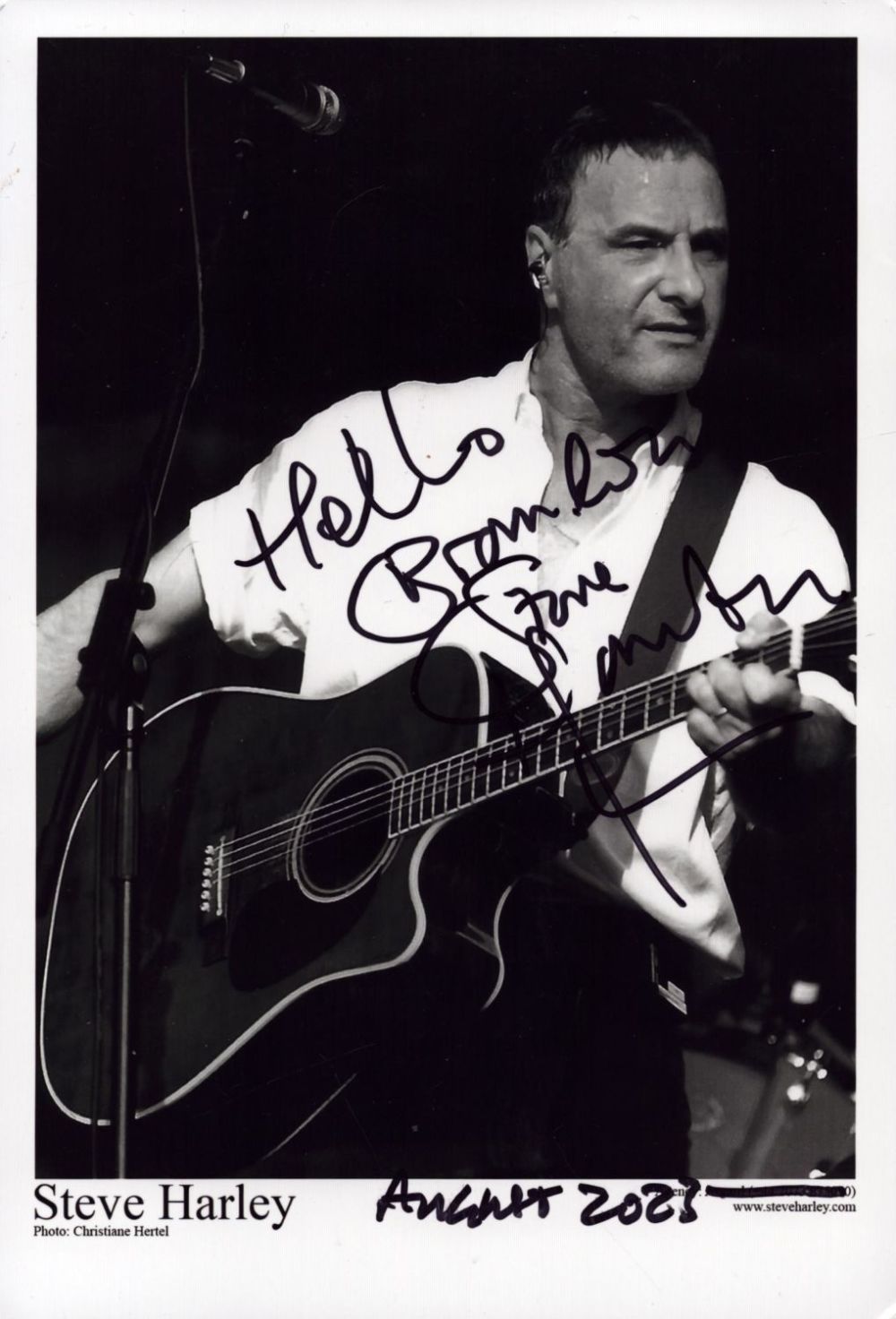 Lot 441: Cockney Rebel's Steve Harley signed 8x6 inch black...