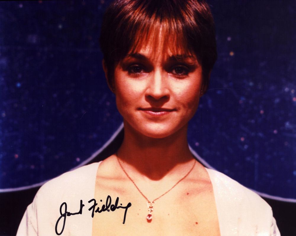 Lot 554: Janet Fielding signed 10x8 inch colour photo. Good...