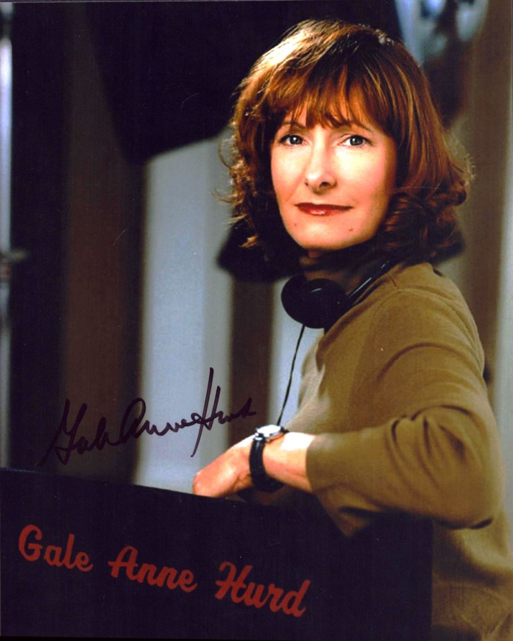 Lot 561: Gale Anne Hurd signed 10x8 inch colour photo....