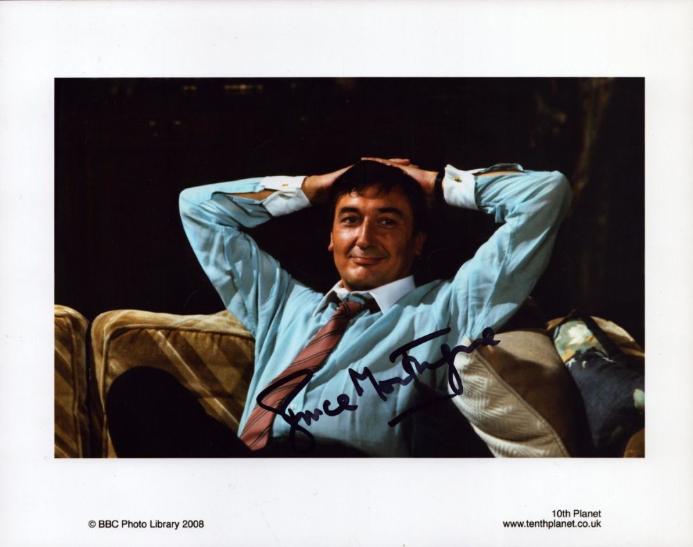 Lot 563: Bruce Montague signed 10x8 inch colour photo. Good...