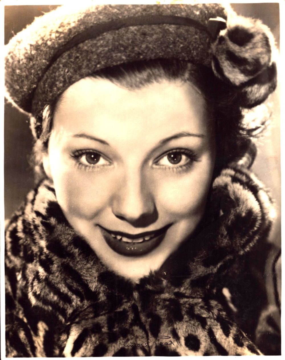 Lot 564: Elizabeth “Didi” Brooke Vidmer (Princess Pearl) signed 10x8...