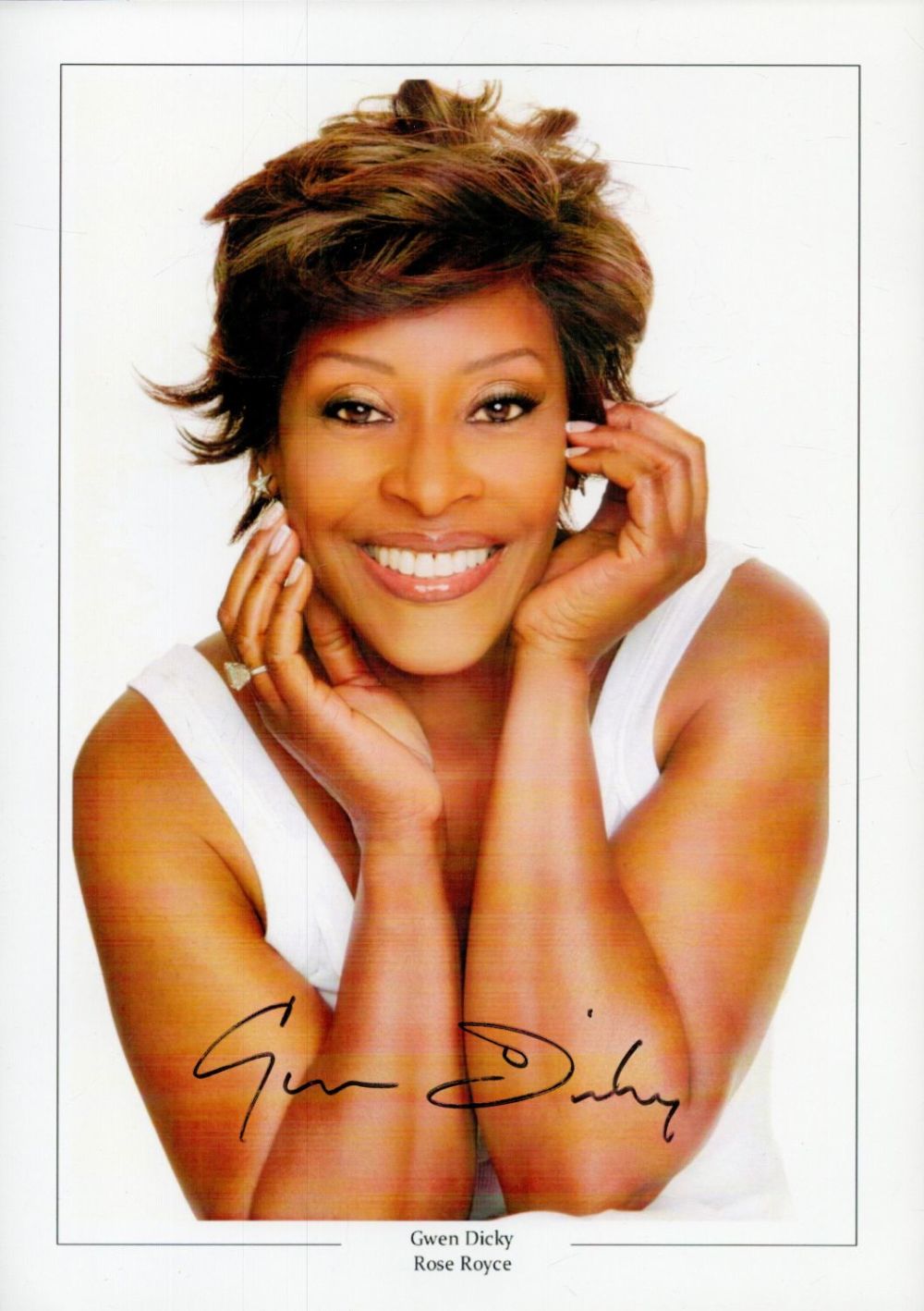 Lot 598: Gwen Dicky signed 12x8 colour photo. Good Condition....