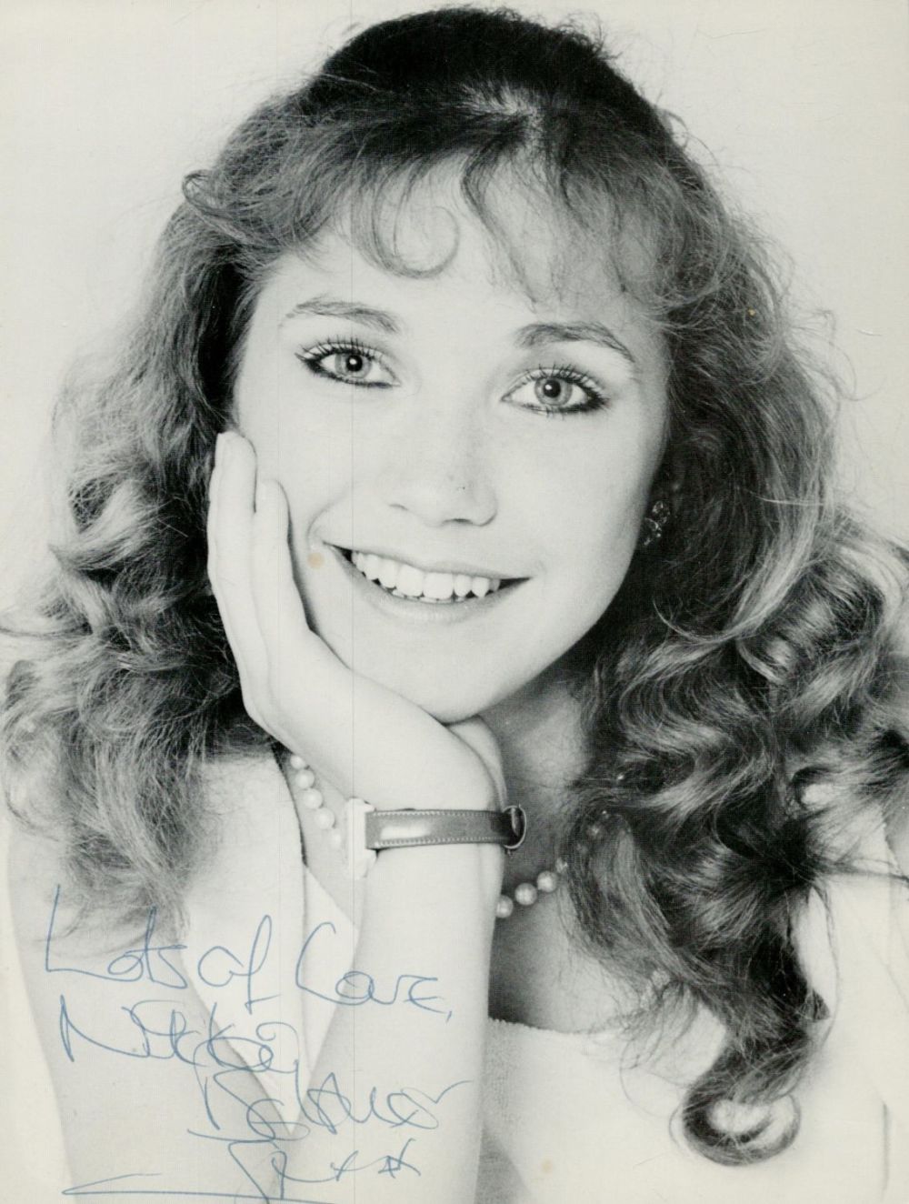 Lot 637: Nikki Belsher signed black & white photo Approx....