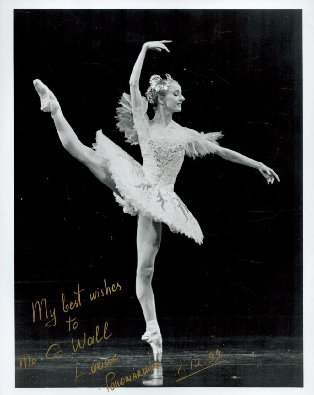 Lot 650: Larissa Ponomarenko signed black & white photo 10x8...