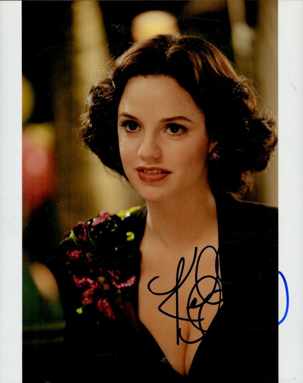 Lot 109: Kelli Garner signed 10x8inch colour photo. Good Condition....