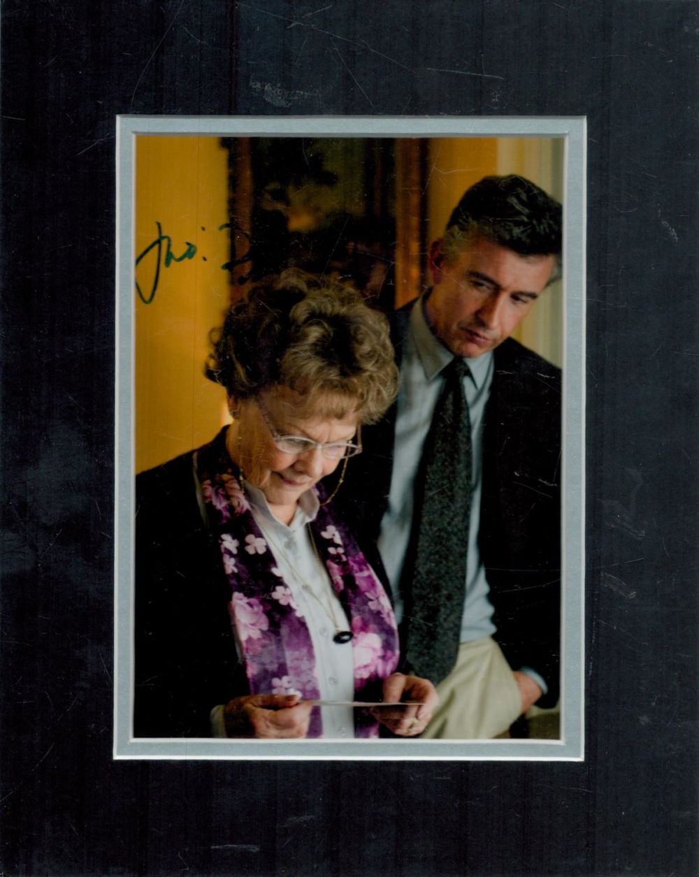 Lot 176: Dame Judi Dench signed colour photo. Mounted to...