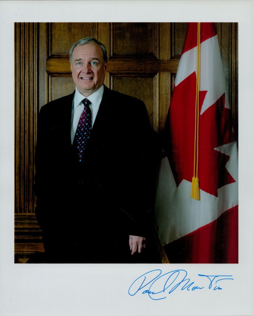 Lot 215: Paul Martin signed 10x8 inch colour photo. Paul...