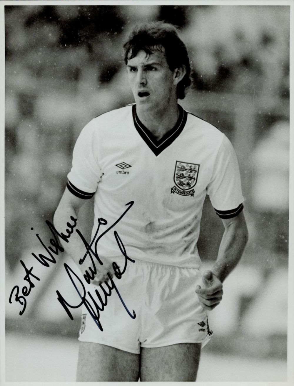 Lot 328: Martin Hayes arsenal signed England press photo. Good...