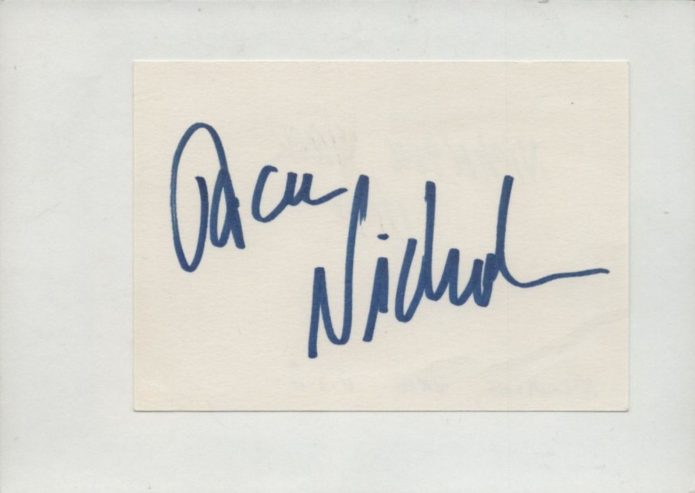 Lot 402: Jack Nicholson signed 6x4inch white card. Good Condition....