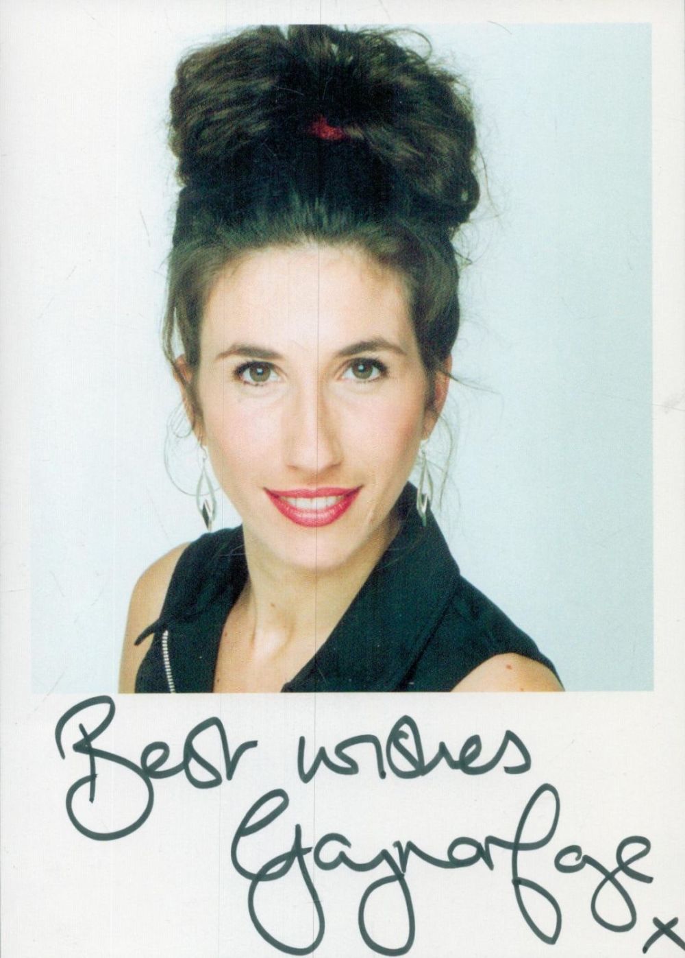 Lot 459: Gaynor Faye signed colour photo 6x4.25 Inch. She...