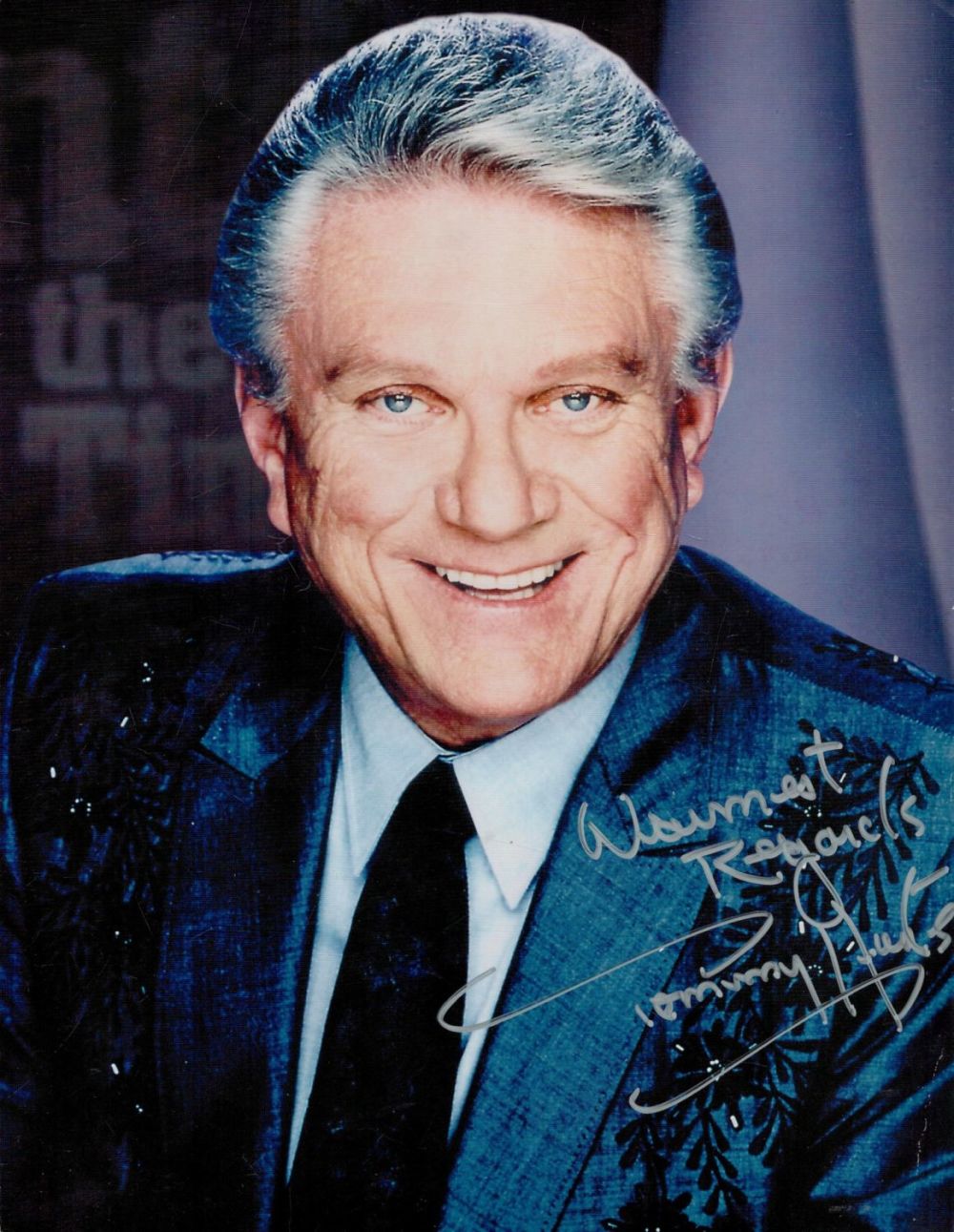 Lot 474: Tommy Hunter signed Colour Photo 10x8 Inch. Is...