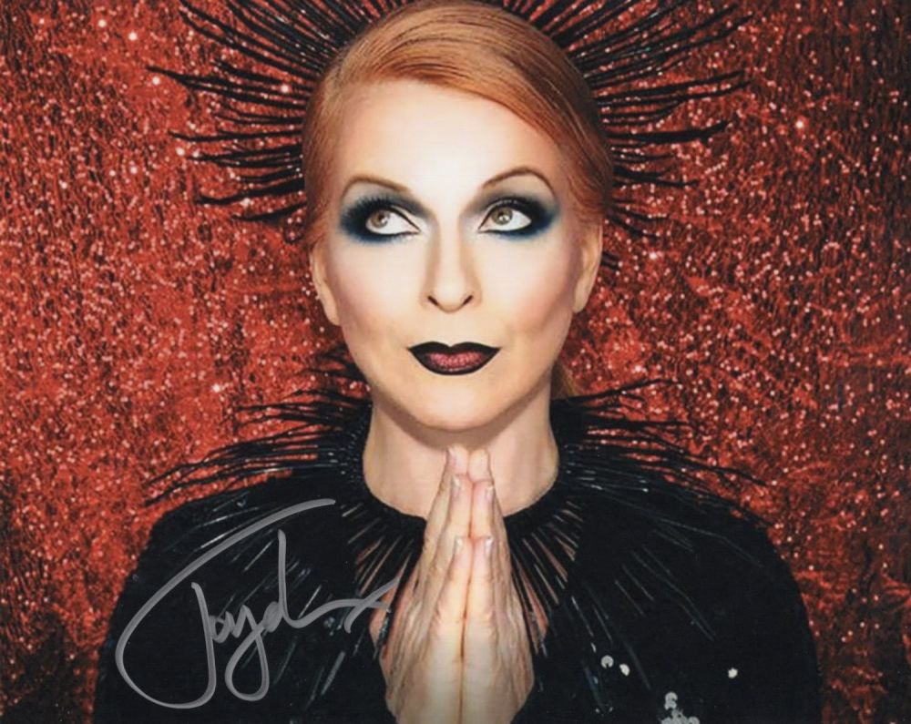 Lot 593: Toyah, iconic pop and punk star, TV presenter...