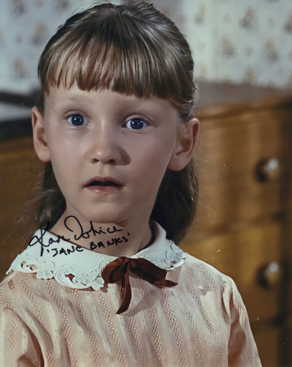 Lot 614: Mary Poppins Walt Disney movie 8x10 inch photo...