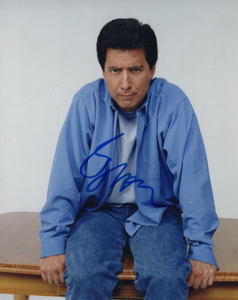 Lot 674: Ray Romano, signed 8x10 photo, star of the...