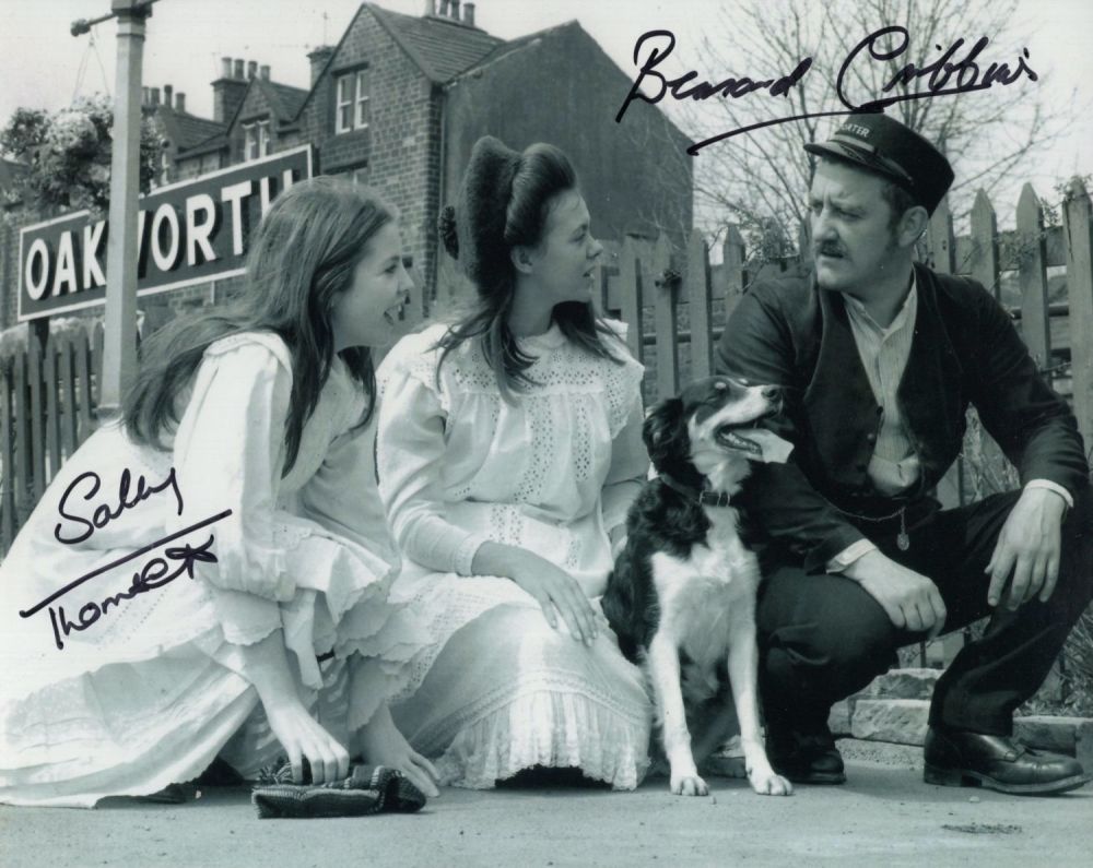 Lot 678: The Railway Children 8x10 movie scene photo signed...
