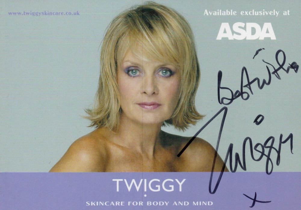 Lot 505: Twiggy signed 6x4 inch colour advert postcard. Good...