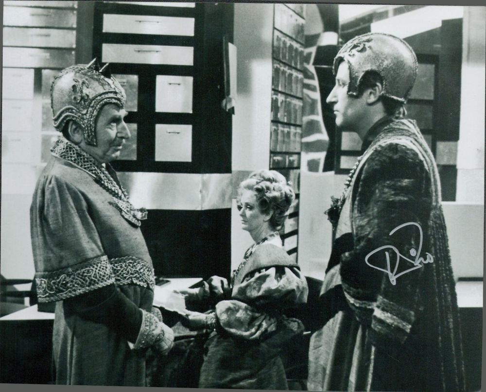 Lot 368: Dr Who actor Paul Jerricho signed 10 x...
