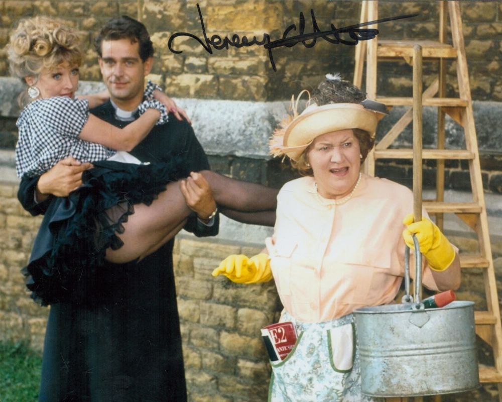 Lot 410: Keeping Up Appearances actor Jeremy Gittings signed amusing...