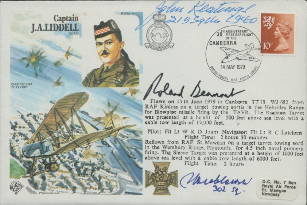 Lot 482: WW2 Battle of Britain fighter aces treble signed...