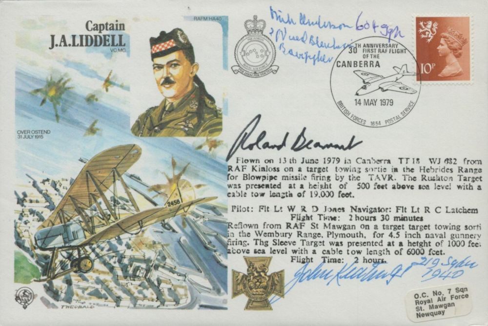 Lot 484: WW2 Battle of Britain fighter aces treble signed...