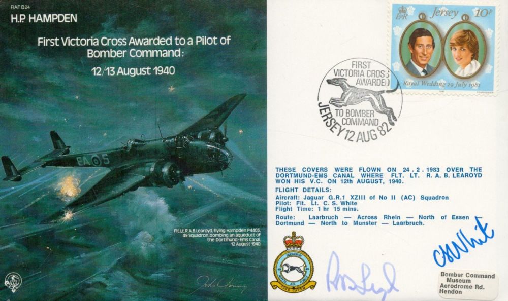 Lot 489: WW2 Victoria Cross Rob Learoyd VC signed HP...