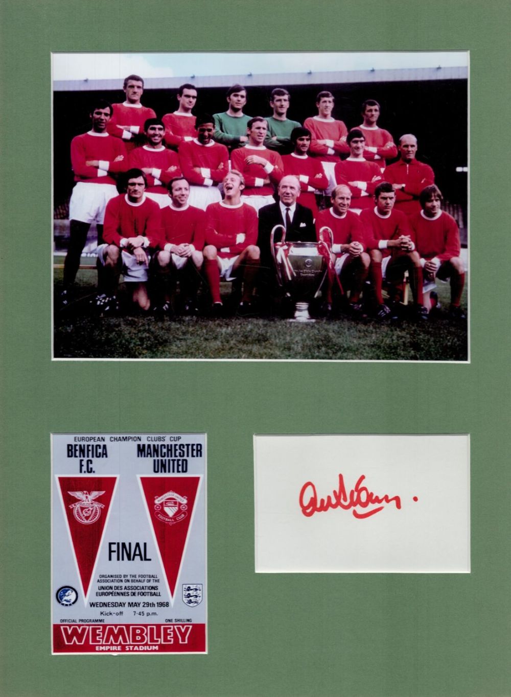 Lot 501: Alex Stepney signed 16x12 inch mounted signature piece...