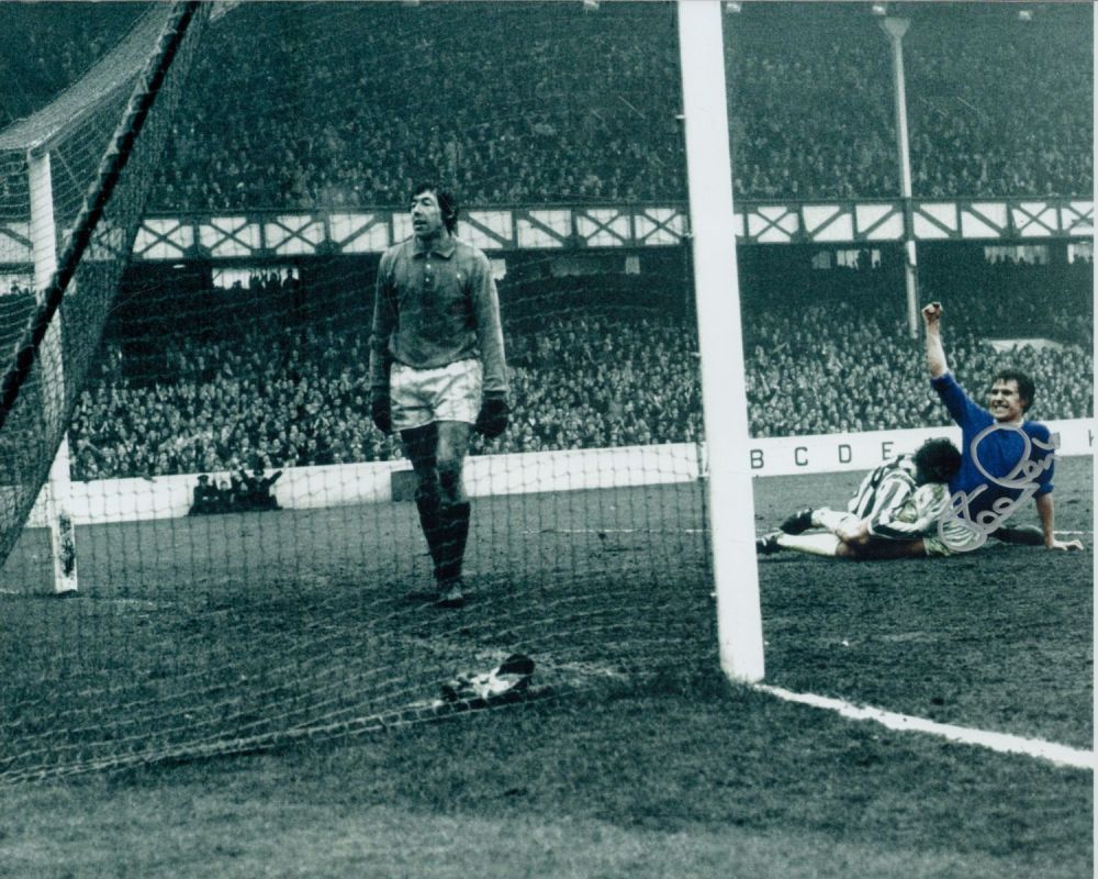 Lot 528: Joe Royle signed 10x8 inch colourised photo pictured...