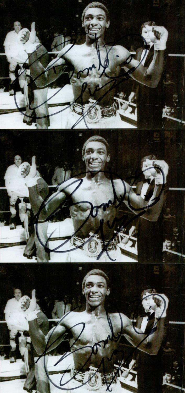 Lot 788: Boxing. Herol Bomber Graham Collection of 3 Signed...