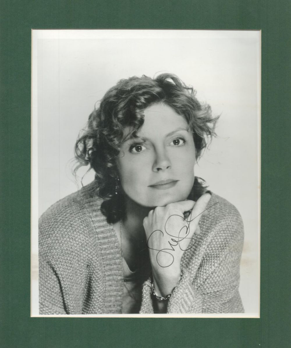 Lot 120: Susan Sarandon signed 10x12ich black and white mount....