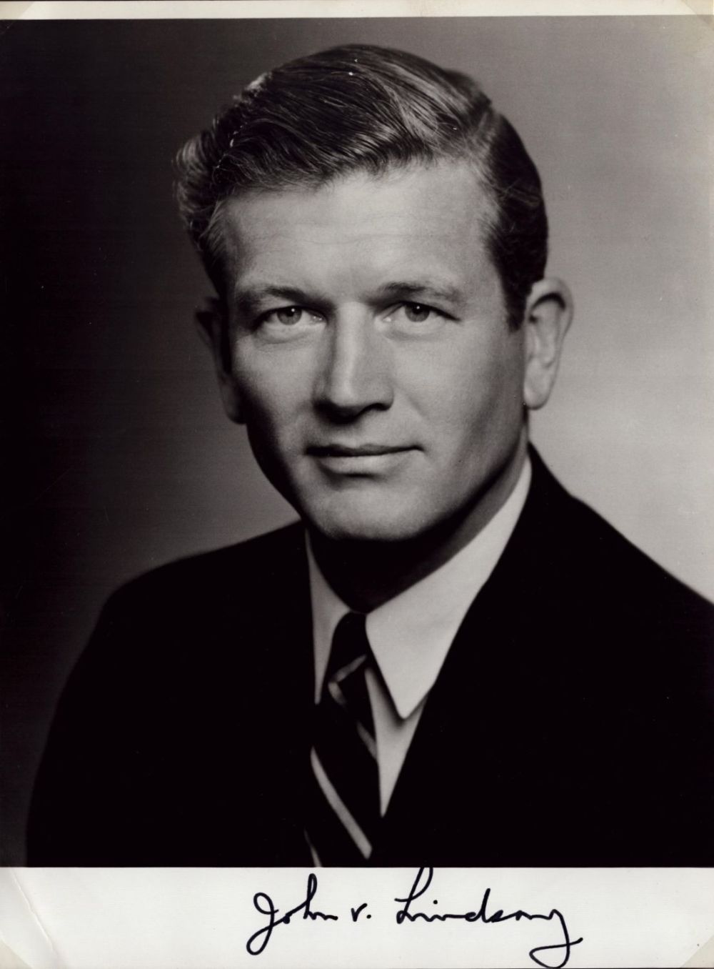 Lot 112: John Lindsay signed 10x8 inch black and white...