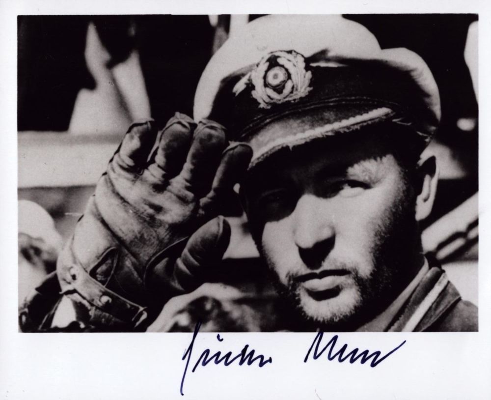Lot 74: Kapitanleutnant Gunther Krech signed 5x4 inch black and...