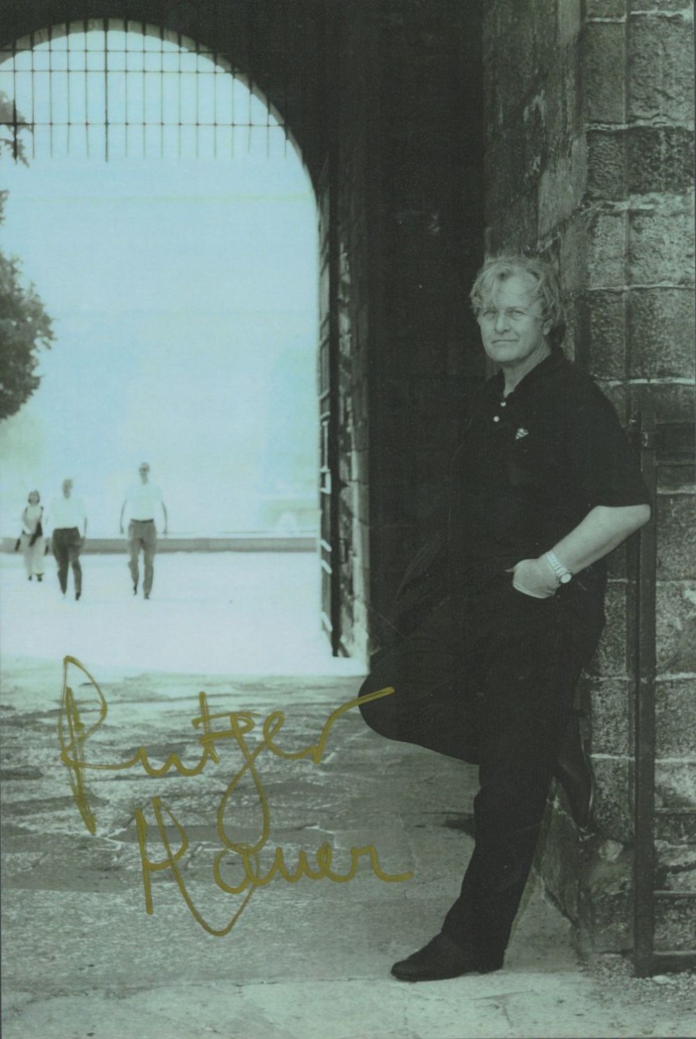 Lot 122: Rutger Hauer signed 12x8 inch black and white...