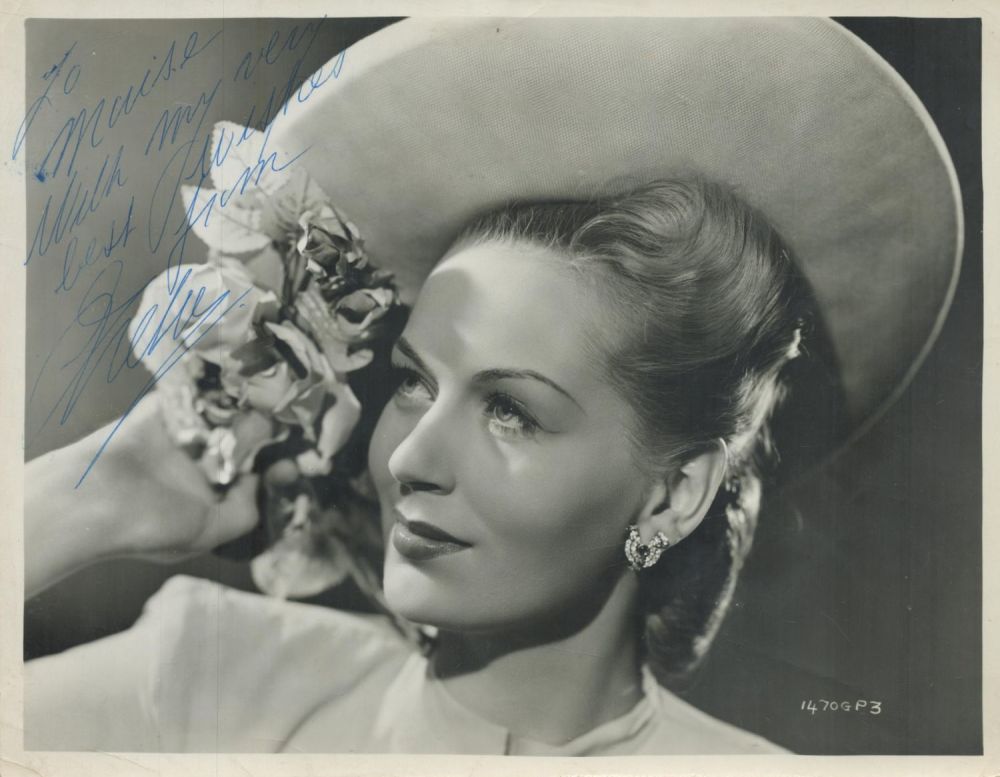 Lot 286: Greta Gynt - vintage 10x8 black and white...