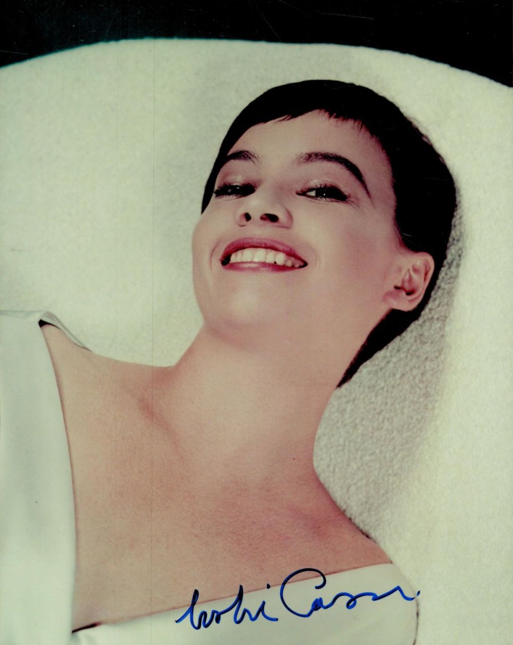 Lot 519: Leslie Caron signed 10x8 inch colour photo. Good...
